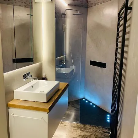 شقة Luxus Zwischen Koeln Und Bonn ترويسدورف